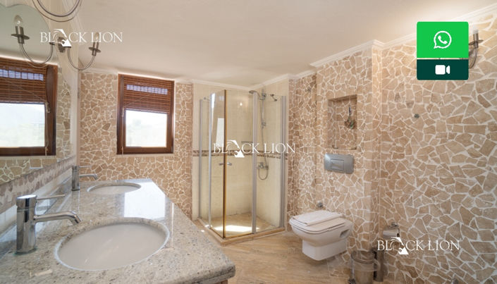 Image No.24-4 Bed Property for sale