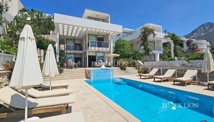 Image No.1-Propriété de 4 chambres à vendre à Kalkan