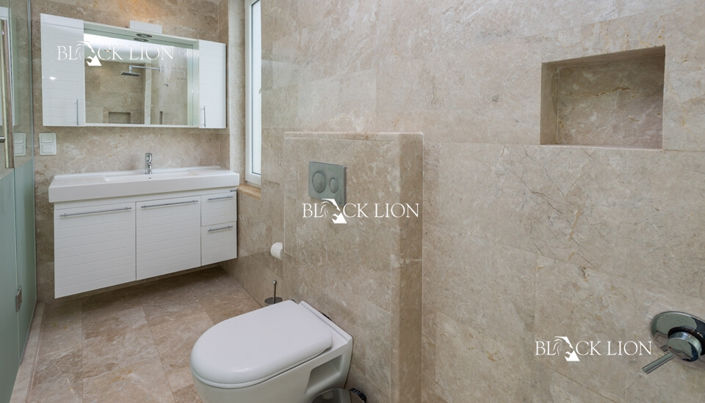 Image No.25-4 Bed Property for sale