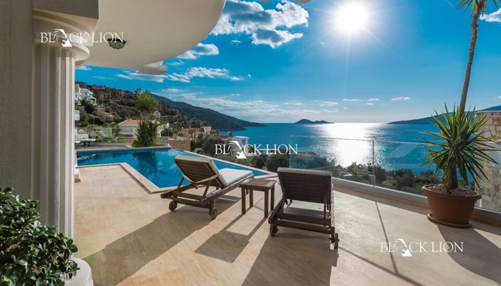 Image No.3-Propriété de 4 chambres à vendre à Kalkan