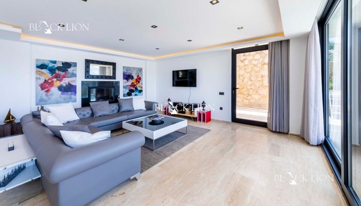 Image No.15-3 Bed Villa for sale