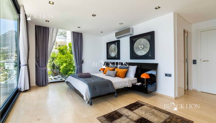 Image No.23-3 Bed Villa for sale