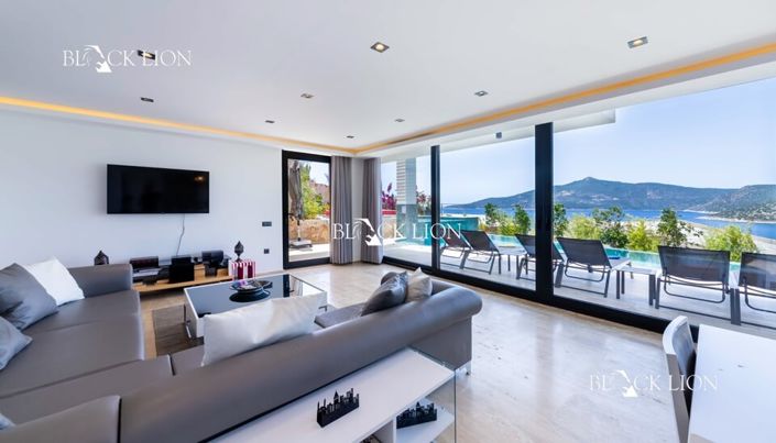 Image No.1-3 Bed Villa for sale