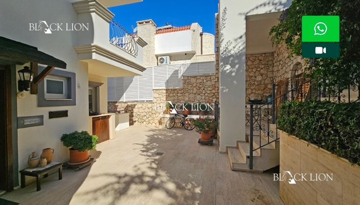 Image No.38-4 Bed Property for sale