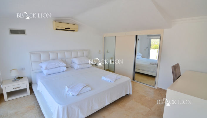 Image No.19-3 Bed Villa for sale
