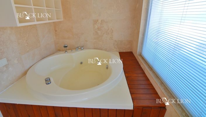 Image No.20-3 Bed Villa for sale