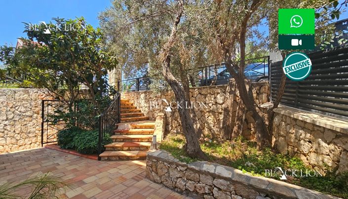 Image No.3-4 Bed Villa for sale