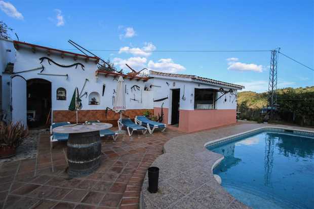 Image No.22-Propriété de 7 chambres à vendre à Guaro