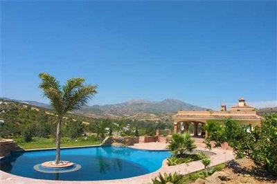 Propriété de 4 chambres à vendre à Guaro