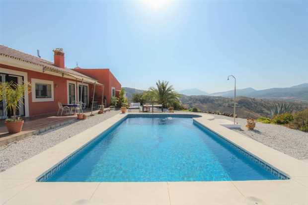 Image No.5-Propriété de 6 chambres à vendre à Monda