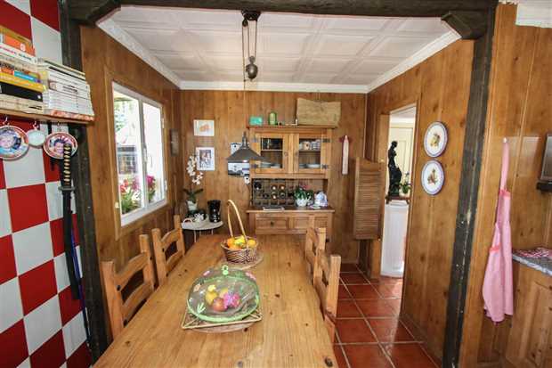 Image No.16-3 Bed Property for sale