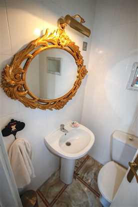 Image No.29-3 Bed Property for sale