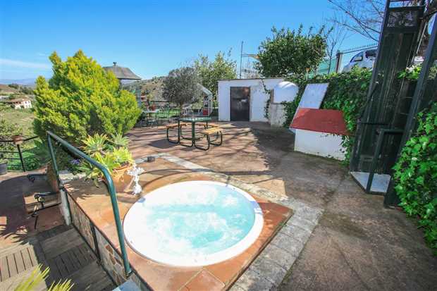 Image No.4-3 Bed Property for sale