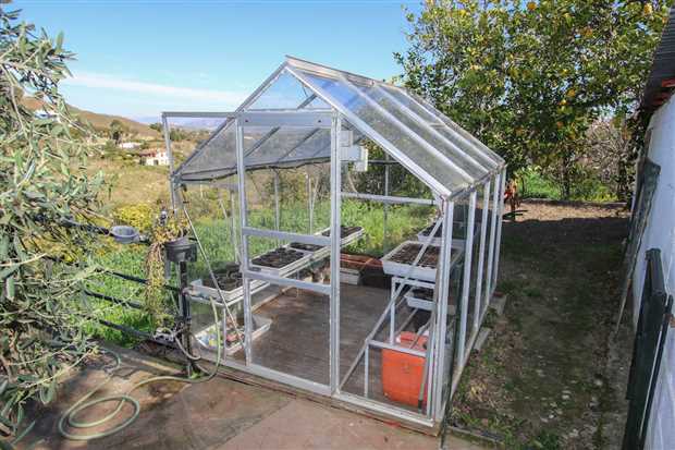 Image No.6-3 Bed Property for sale