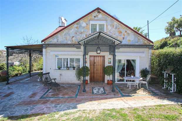 Image No.9-3 Bed Property for sale