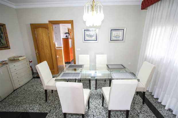 Image No.21-6 Bed Property for sale