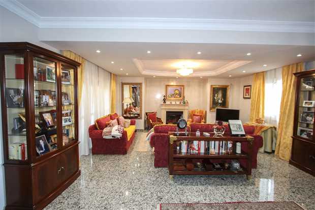Image No.3-6 Bed Property for sale