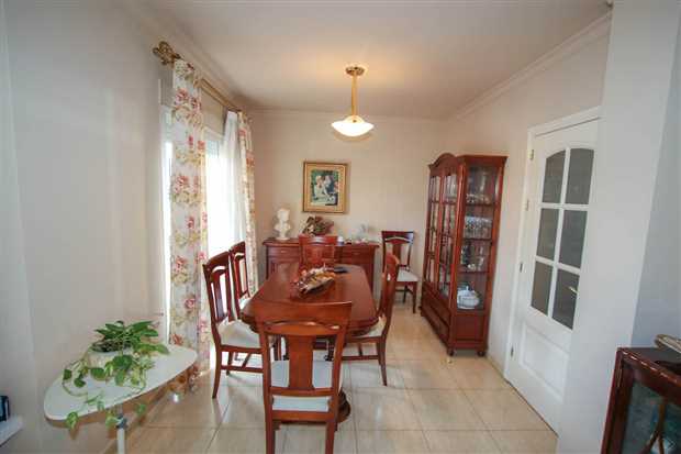 Image No.16-5 Bed Property for sale