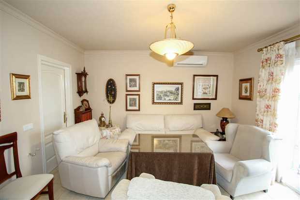 Image No.17-5 Bed Property for sale