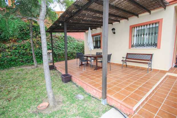 Image No.9-5 Bed Property for sale