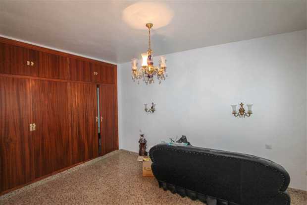 Image No.3-Propriété de 5 chambres à vendre à Tolox