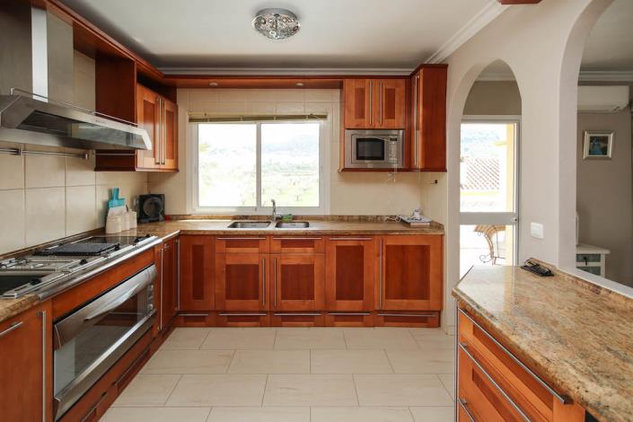 Image No.12-Propriété de 5 chambres à vendre à Monda