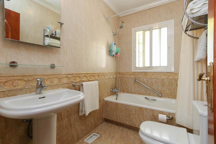 Image No.19-Propriété de 5 chambres à vendre à Monda