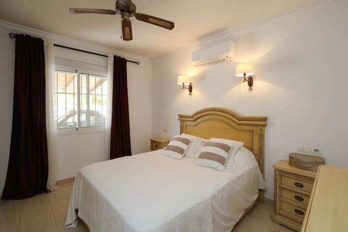 Image No.20-Propriété de 5 chambres à vendre à Monda