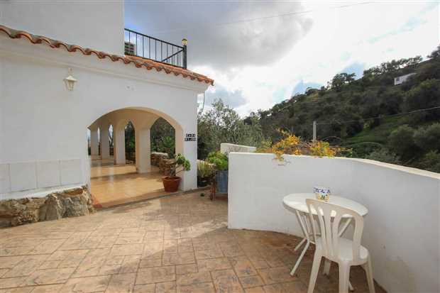 Image No.20-5 Bed Property for sale