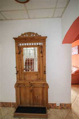 Image No.22-5 Bed Property for sale