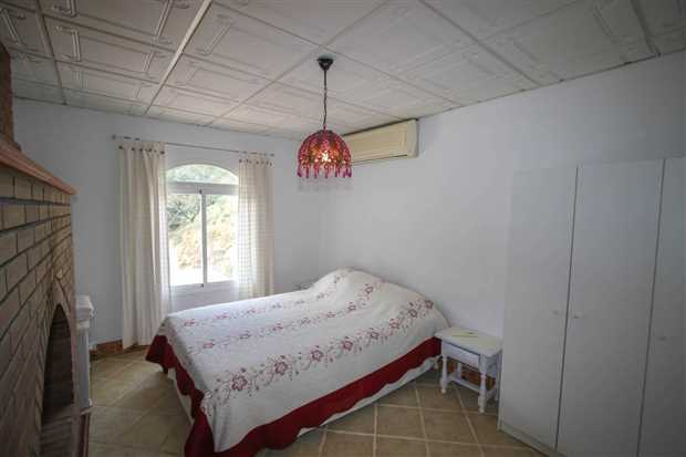 Image No.27-5 Bed Property for sale