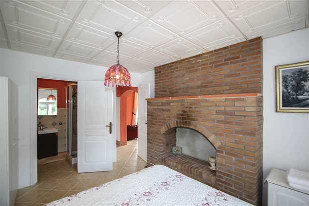 Image No.29-5 Bed Property for sale