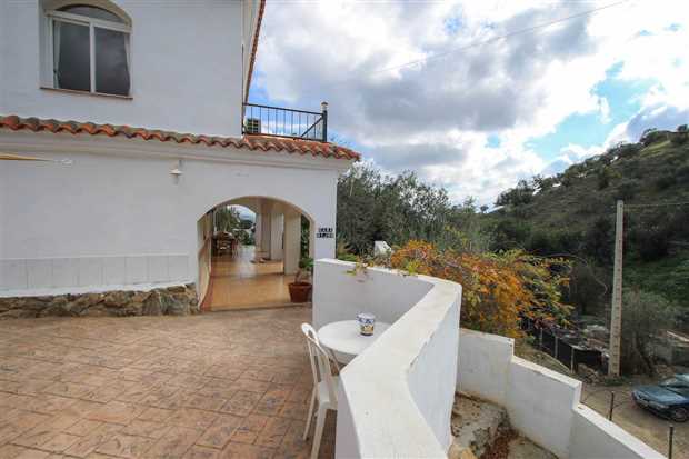 Image No.4-5 Bed Property for sale