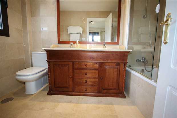 Image No.8-Propriété de 3 chambres à vendre à Malaga