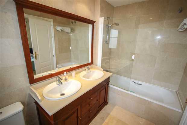 Image No.9-Propriété de 3 chambres à vendre à Malaga