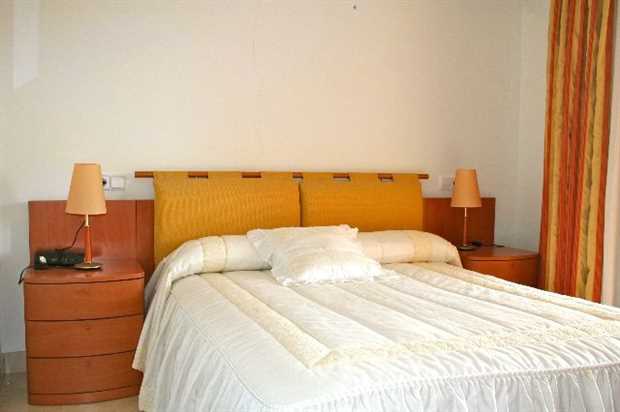 Image No.12-2 Bed Property for sale