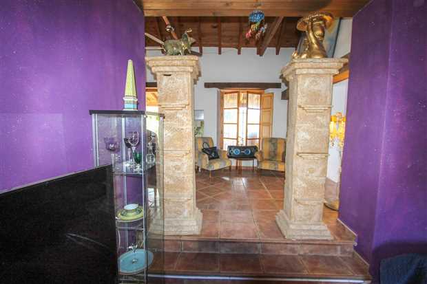 Image No.14-3 Bed Property for sale