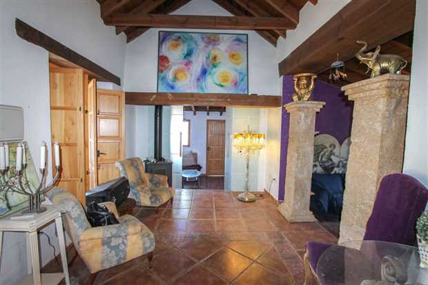 Image No.16-3 Bed Property for sale