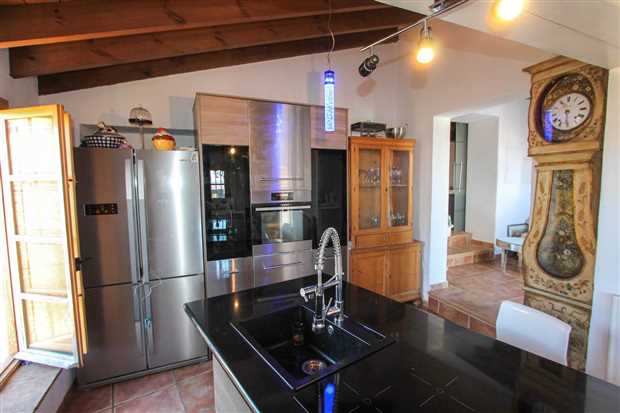 Image No.21-3 Bed Property for sale