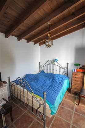 Image No.29-3 Bed Property for sale