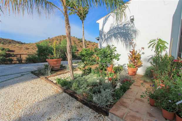 Image No.4-3 Bed Property for sale