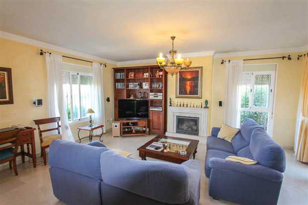 Image No.13-5 Bed Property for sale