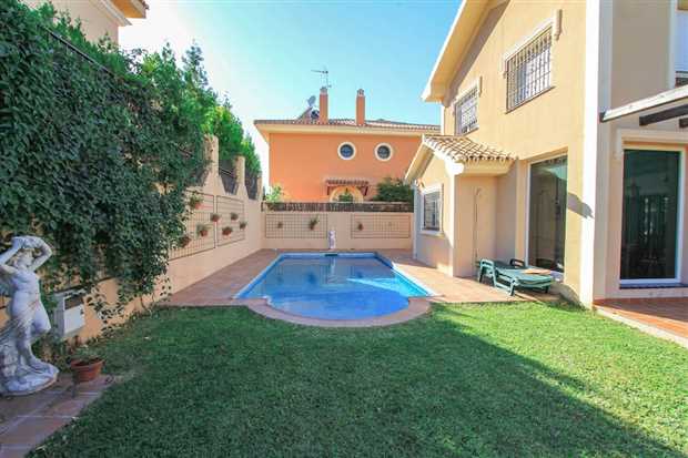 Image No.2-5 Bed Property for sale