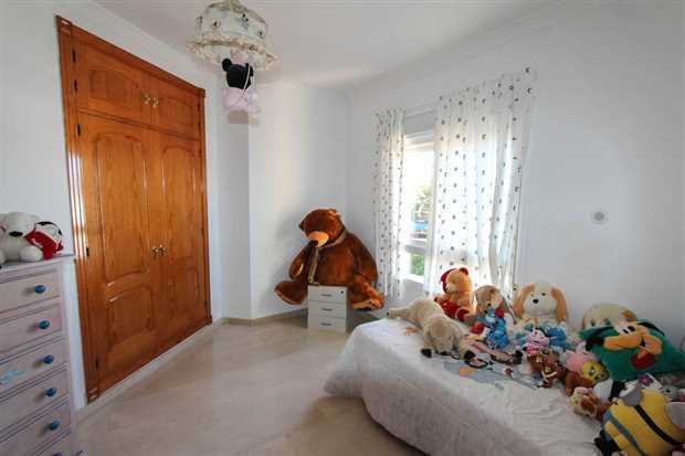 Image No.22-5 Bed Property for sale