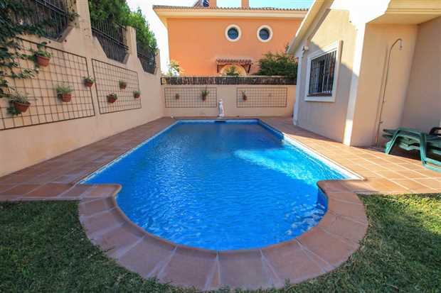 Image No.3-5 Bed Property for sale