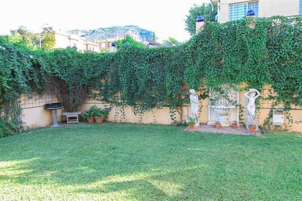 Image No.4-5 Bed Property for sale