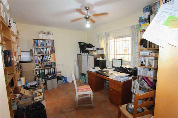 Image No.13-Propriété de 7 chambres à vendre à Coin