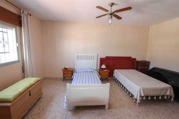 Image No.25-Propriété de 7 chambres à vendre à Coin