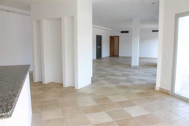 Image No.10-4 Bed Property for sale