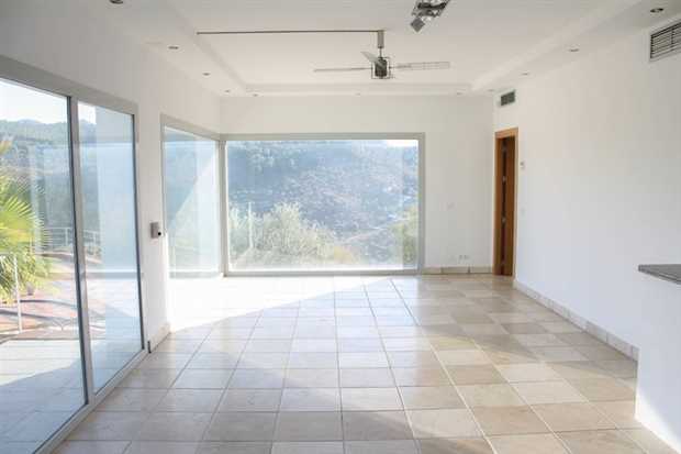 Image No.16-4 Bed Property for sale